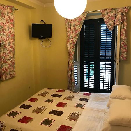 Studio In The Top Center Apartment Split Exterior foto