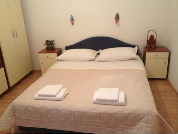 Studio In The Top Center Apartment Split Exterior foto